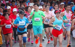 Khuyến khích người dân tham gia thể dục, thể thao, tạo thói quen rèn luyện thể chất thường xuyên
