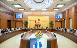 Thường vụ Quốc hội quyết nghị áp dụng thuế bảo vệ môi trường với xăng là 2.000 đồng/lít