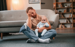 Trầm cảm sau sinh ở nam giới nguy hiểm thế nào?