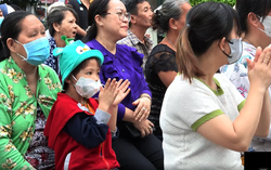 TPHCM: Hơn 200 nghìn suất quà tặng người dân khó khăn đón Tết Ất Tỵ 2025