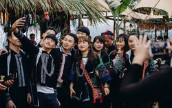 Ville De Mont Mountain Resort tái hiện phiên chợ trăng non trong đại tiệc Year End Party.