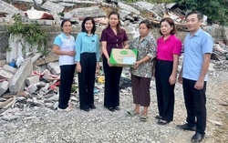 Hội LHPN Cao Bằng thăm, tặng quà học sinh và gia đình hội viên bị ảnh hưởng bởi thiên tai