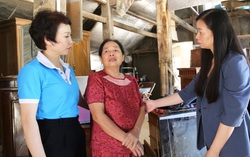 Lãnh đạo Hội LHPN Việt Nam thăm hỏi, chia sẻ với phụ nữ và trẻ em vùng lũ Tuyên Quang