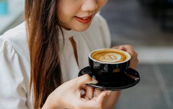 Uống cà phê mỗi ngày tốt hay hại cho gan và thận của bạn?
