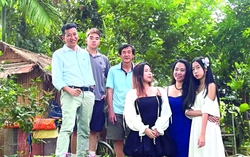 Nhà văn Hoàng Anh Tú: Hạnh phúc gia đình được xây 
từ những điều giản dị