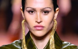 Top trang sức tinh xảo và nữ tính của mùa thời trang Thu-Đông 2025