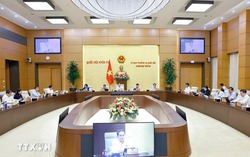 Họp Ủy ban Thường vụ Quốc hội: Quản lý chặt chẽ, giảm thủ tục cấp phép xây dựng