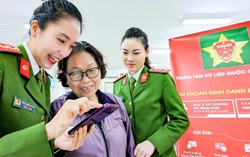"Phụ nữ Thủ đô ứng xử đẹp" đọng lại sự ấm áp, thân thiện trong lòng người dân và du khách