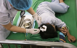 Thông tin về sức khỏe bé gái lớp 5 ở Hà Tĩnh bị cha dượng bạo hành dã man