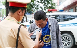 Kiểm tra nồng độ cồn trên toàn quốc: Vi phạm chủ yếu ở lứa tuổi trung niên