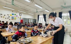 Hà Nội: Kiểm tra đột xuất việc thí điểm tổ chức bữa ăn bán trú