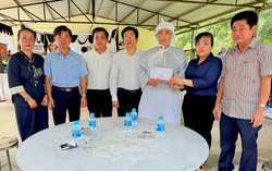 TPHCM: Hỗ trợ hơn 175 triệu đồng cho thân nhân cụ bà 79 tuổi bị nước lũ cuốn trôi