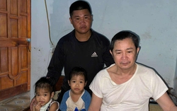 Vợ bỏ đi, người đàn ông cơ cực nuôi 2 con nhỏ, chăm bố liệt giường
