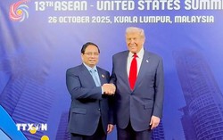 Thủ tướng Phạm Minh Chính gặp Tổng thống Hoa Kỳ Donald Trump