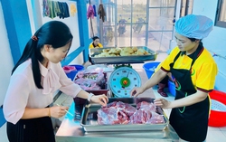 Liên ngành Hà Nội kiểm tra bữa ăn bán trú Trường Tiểu học Chu Minh sau vụ nhập "thịt ôi, cá ươn"