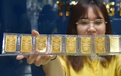 Giá vàng giảm hơn 2 triệu đồng mỗi lượng