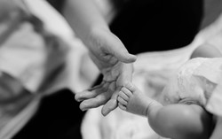 Chuyên gia đầu ngành gợi ý mẹ cách tận hưởng tiếng khóc của con