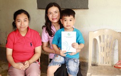 Hội LHPN tỉnh Hưng Yên thăm hỏi, tặng quà gia đình hội viên bị ảnh hưởng bởi bão số 10