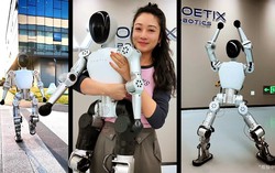 Thế giới kinh ngạc với robot giá siêu rẻ vừa ra mắt tại Trung Quốc 