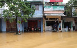 Huế: Gần 13.300 ngôi nhà vẫn còn ngập, nước các sông rút chậm