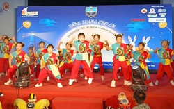 Tết Trung thu rộn ràng tại Vùng 4 Hải quân