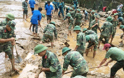 Quân đội chuẩn bị sẵn sàng tìm kiếm cứu hộ, cứu nạn đường không ứng phó bão số 11