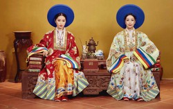 Áo Nhật Bình: Lễ phục cung đình triều Nguyễn trở lại mạnh mẽ trong đời sống đương đại