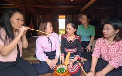 Trải nghiệm: Thơm, cay hương vị rượu cần