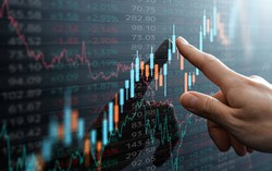 VN-Index vượt đỉnh 1.700 điểm: "Cặp đôi" VHM - VRE dẫn sóng