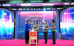 Giao lưu phụ nữ Công an nhân dân và concert "Em xinh Say Hi"