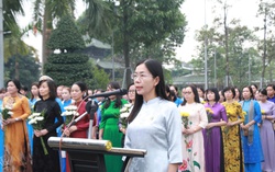 Đoàn đại biểu dự Đại hội đại biểu Phụ nữ tỉnh Đồng Nai dâng hương tại Nghĩa trang liệt sĩ 