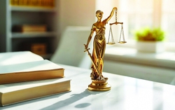 Nữ luật sư vượt định kiến để thành công