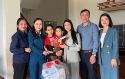 Hội LHPN Việt Nam trao hơn 400 suất quà cho phụ nữ, trẻ em bị ảnh hưởng bởi thiên tai ở Hà Tĩnh