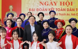 Phó Thủ tướng Hồ Quốc Dũng dự Ngày hội Đại đoàn kết toàn dân tộc tại khu dân cư Nà Cốc, Cao Bằng