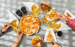 Phụ nữ “thế hệ X” nghiện thực phẩm siêu chế biến