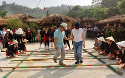 Bản làng đồng bào Mường và Dao thành điểm đến du lịch cộng đồng mới của Hà Nội