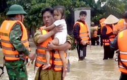 Khánh Hòa: Mưa lớn dồn dập, khẩn trương cứu hộ người dân