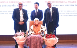 Nguyên Phó Chủ tịch nước Nguyễn Thị Bình được trao Giải thưởng Hòa bình Romesh Chandra