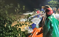 Đà Nẵng: Hơn 500 cán bộ, chiến sỹ xuyên đêm ngăn sạt lở kè An Lương