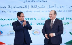 Thủ tướng Phạm Minh Chính và Thủ tướng Algeria cùng dự Diễn đàn kinh tế