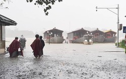 Không khí lạnh tăng cường, Trung Trung Bộ mưa lớn kéo dài đến ngày 4/11