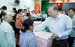 Phát huy tinh thần đoàn kết, chung tay giúp người dân Huế sớm ổn định sau mưa lũ