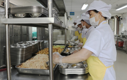 Làm sao để tăng minh bạch, cải thiện chất lượng bữa ăn bán trú?