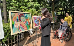 Triển lãm “Lê La 2025” lan tỏa khát vọng sống không giới hạn