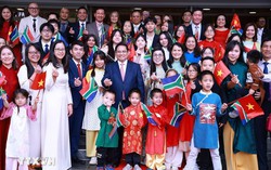 Thủ tướng Phạm Minh Chính gặp gỡ cộng đồng người Việt tại Nam Phi