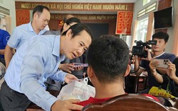 Phó Bí thư Đảng ủy MTTQ, các đoàn thể Trung ương thăm hỏi, động viên người dân vùng lũ Đắk Lắk