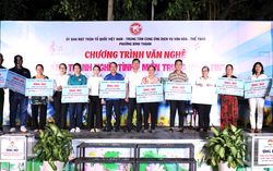 Đêm nhạc "Bình Thạnh nghĩa tình" quyên góp hơn 600 triệu đồng hỗ trợ đồng bào miền Trung