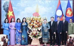 Hội LHPN Việt Nam chúc mừng 50 năm Quốc khánh nước Cộng hòa Dân chủ Nhân dân Lào