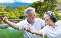 "Đánh thức" tình cảm vợ chồng ở tuổi 60