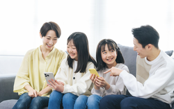 Bí mật giúp cha mẹ thu hẹp khoảng cách vô hình với con trong thời đại số